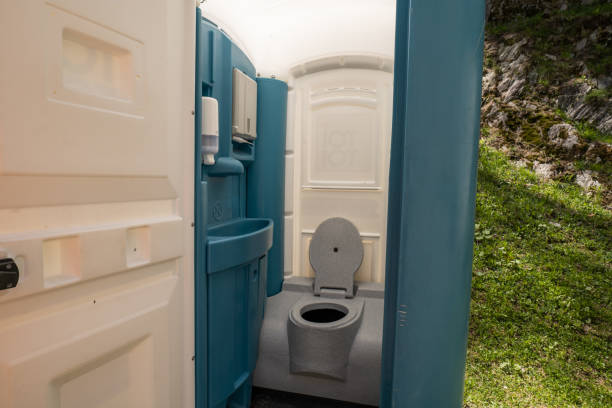 Best Porta potty delivery and setup  in Edgemoor, DE